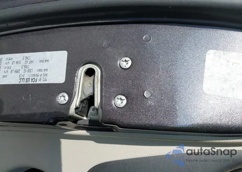 2019 Dodge Grand Caravan Sxt z USA, uszkodzony, nr VIN 2C4RDGCG8KR659739